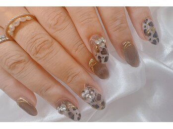 フローラネイルサロン/