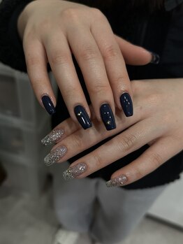 ネイルサロン ソル(Sol)/Navy×Gold