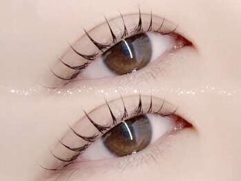 ジュウプラス バイ ママジェンヌ(10+by mamAsIenne)の写真/9-20時営業！仕事帰りも早朝もOK◎キープ力自慢のまつげサロン♪