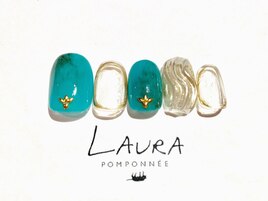 LAURA　POMPONNEE　Noble