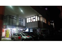 ケーシーエスセンター静岡草薙(KCS)/お店の外観　夜