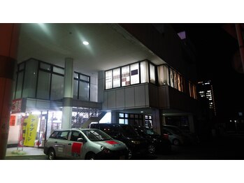 ケーシーエスセンター静岡草薙(KCS)/お店の外観 夜