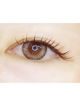 ナチュラル上品な目元にしたい