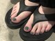 アオ(ao.)の写真/【足元からオシャレを♪】ふとした瞬間に気分が上がる☆こだわりの1色で彩る大人可愛いフットネイル☆