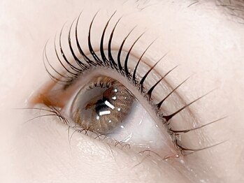 Aprile まつげパーマ/マツエク/眉毛の写真/【千葉中央駅徒歩1分】好立地なので通いやすい◎濃さ・太さ重視×華やかな印象がお好きな方におすすめ♪