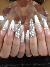 エスフィーネイルサロン ブリーユ(Esfy nailsalon Brille)/白スカルプ