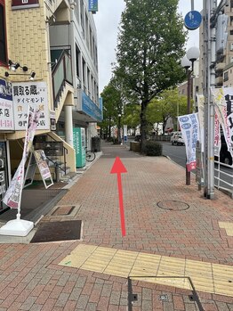 ナザリー(Nazalea)/山手幹線沿いに進みます