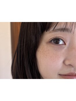 ナチュラル上品な目元にしたい