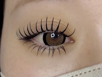 トゥールトロー トータルビューティー(Tourtrow Total Beauty)の写真/【圧倒的持続力★】最新技術バインドロック&軽量フラットマットで、モチの良さと上品なボリュームを両立