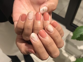 ネイルズ ララ(nails Lala)/控えめキラキラ