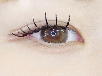 ソラリー 東金(Solaly)の写真/自然なボリューム感でパッチリ華やかな目力！ダブルフラット、5Dボリュームラッシュ、パリエク等ご用意◎