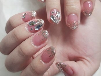 リザボーテ(Liza beate)/韓国風ネイル