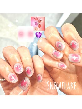 スノーフレーク(Snowflake)/チークネイル/7000円