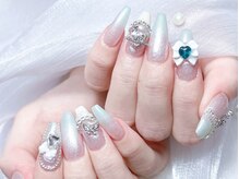 ルル 新宿店(Lulu’s)/持込み・新宿ネイル・長さだし