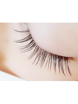 ナチュラル上品な目元にしたい