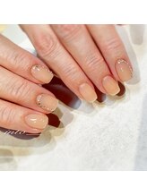 ネイルサロン イントゥ(into_)/ベージュ　ストーンライン