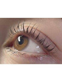 ネイル・アイメニューの同時施術が可能