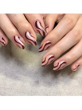 ウェイビーズ ネイル(wavy's.nail)/曲線ネイル