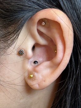 みすみ治療院/今日の耳ツボジュエリー03/03