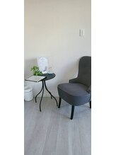 酵素風呂 アンド ヨガスタジオ by エルエムジー(lmg)/ゆったり座れるソファをご用意♪