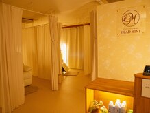 ヘッドミント 仙台東口店の雰囲気（優しい照明・静かな空間・心を込めたオールハンドの施術）