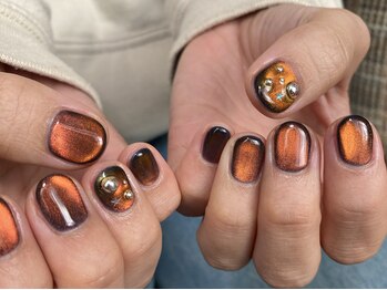 ネイビーベースのオレンジマグ