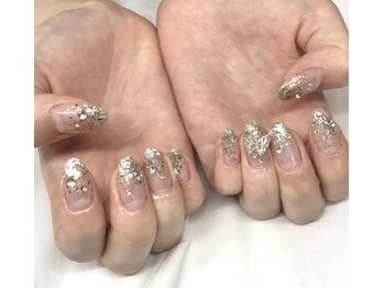 ケーエヌ(KN)/キラキラ蝶々ネイル