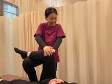 かがやき整体院 三国/【産後骨盤矯正】施術シーン