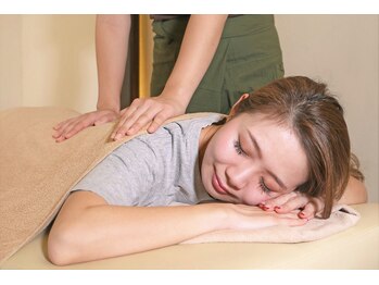 ビューティー アトリエ エコー アンド アジアンリラクゼーション ヒーラー