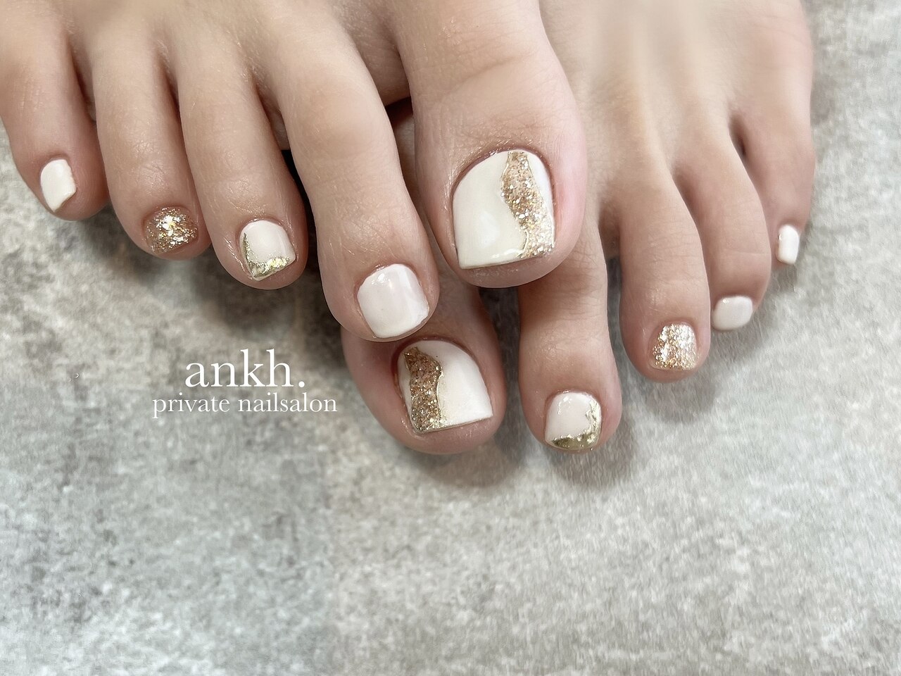 ホワイトワンカラー 2026年冬トレンド】ホワイト ワンカラー ハンドのネイルデザイン集