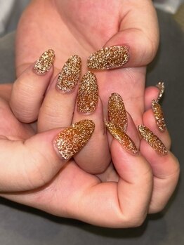 スタッフネイル