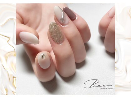 ドットビー(.Bee)の写真