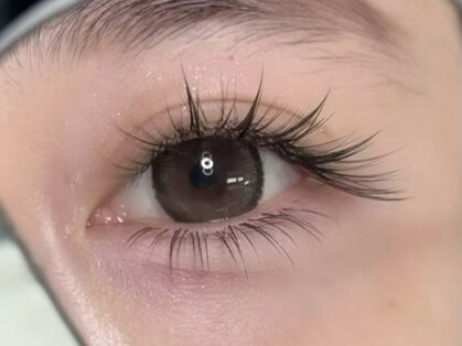 アイリナス(AILLYNAS)の写真