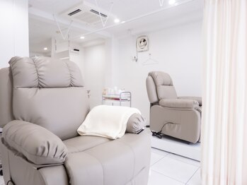 ミディ(MIDI)/《店内》