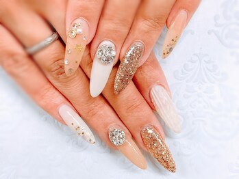 スタッフNEW　NAILS