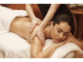 ラルナ 上野店(La Luna)/アロマオイルリンパマッサージ