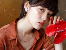 【飾らない静かな洒落感】 少しの切なさと抜け感を。あなたにスッと馴染む、洗練されたスタイル。