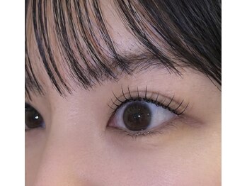 イロ(iro)の写真/自まつげへの負担が少ないエアセーブルフラット！感動の付け心地！モチも◎な人気サロン♪