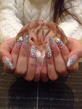 エスフィーネイルサロン ブリーユ(Esfy nailsalon Brille)/キラキラスカルプ4本アート