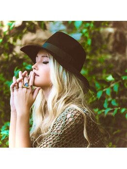 博多ホワイトニング福岡 博多駅前店/秋色セルフホワイトニング