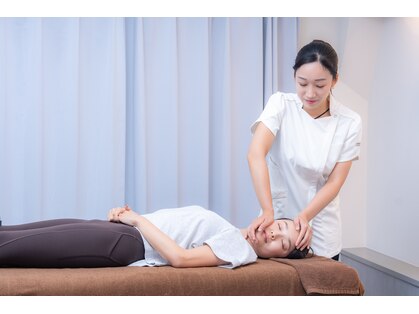 小顔矯正と姿勢矯正と骨盤矯正が評判の女性専門整体院 自由が丘店の写真