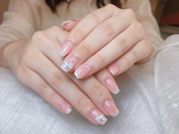 SANIE NAIL SALON 新大久保店【パラジェル/マグネットネイル/長さだし/持ち込み】の写真/お仕事で派手にできない方も、シンプルなデザインで上品な指先に♪爪の形や長さにお悩みの方もご相談下さい
