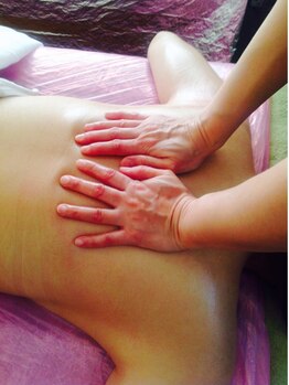 オイルテラピーサロン アルム(arum)/ボディ(上半身)　【30分】