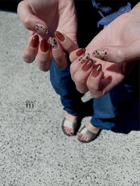 ブラウン × うずらネイル