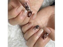 エニー(Any)の雰囲気(持ち込みアートも楽しめる!)