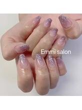 エミー(emmi)/