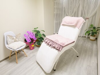 アドラブル バイ ラッシュアンドブロウ(Adolovele by lash&blow)/完全個室プライベート空間