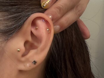 ラヴィエ ベル(La vie est belle)/耳ツボデザイン