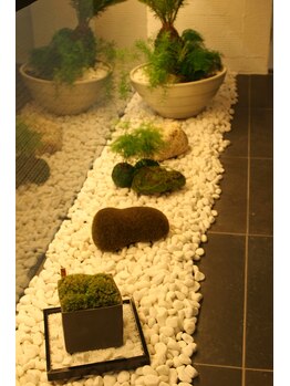 ビズビズ 梅田店(bisebise)/