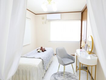 ラティエル(Latiele)の写真/お肌に優しいハーブピーリングで、肌のターンオーバーを正常化!くすみやシミを改善し、艶肌へ導きます♪